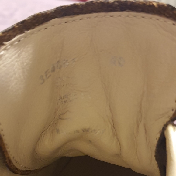 Prada shoes - Picture 2 of 8